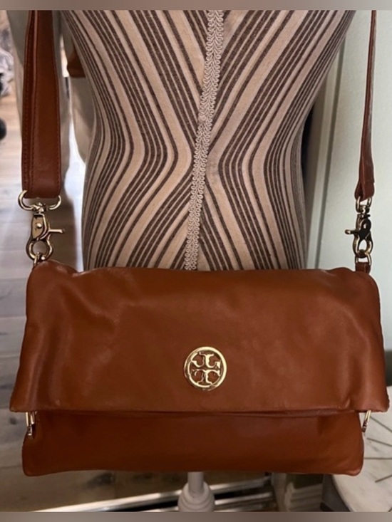 Tory Burch Handbags - 🛑 1 hour sale. Tory Burch Tan Leather Crossbody Bag, wear multiple ways